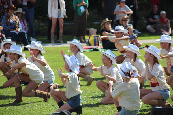 389f1127-7b2b-41e3-a333-83094d