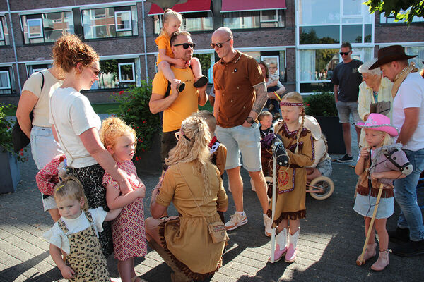 4bfff564-1de6-49ec-b209-815d6f