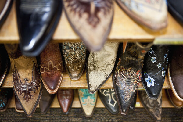 collection-of-cowboy-boots-202